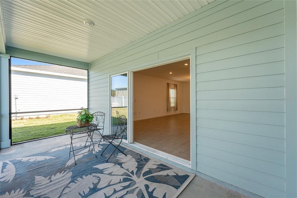 For Rent: $2,000 (3 beds, 3 baths, 2039 Square Feet)