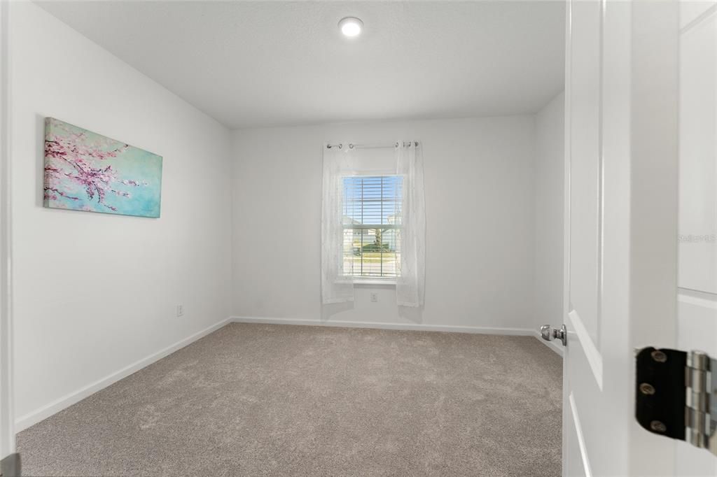 For Rent: $2,000 (3 beds, 3 baths, 2039 Square Feet)