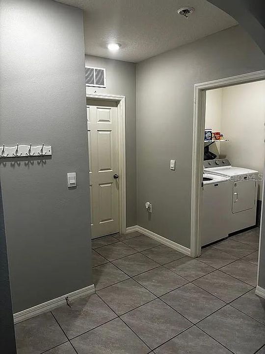 For Sale: $340,000 (4 beds, 2 baths, 1830 Square Feet)