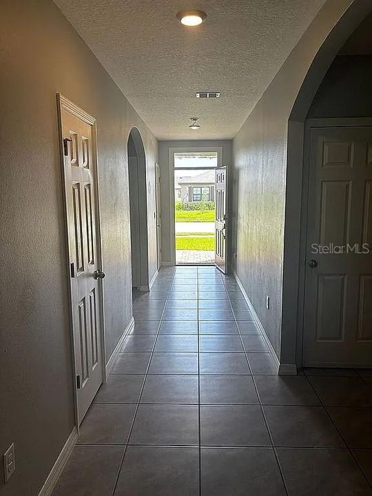 For Sale: $340,000 (4 beds, 2 baths, 1830 Square Feet)