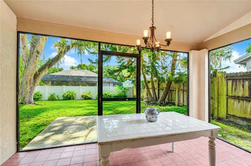 For Sale: $350,000 (3 beds, 2 baths, 1462 Square Feet)