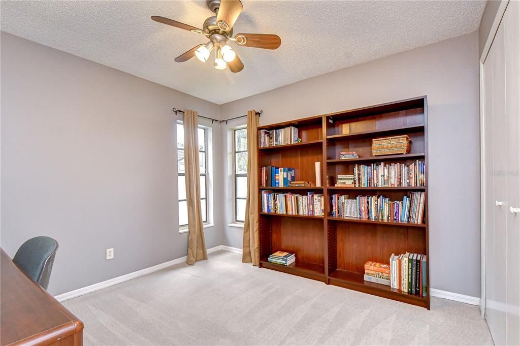 For Sale: $350,000 (3 beds, 2 baths, 1462 Square Feet)