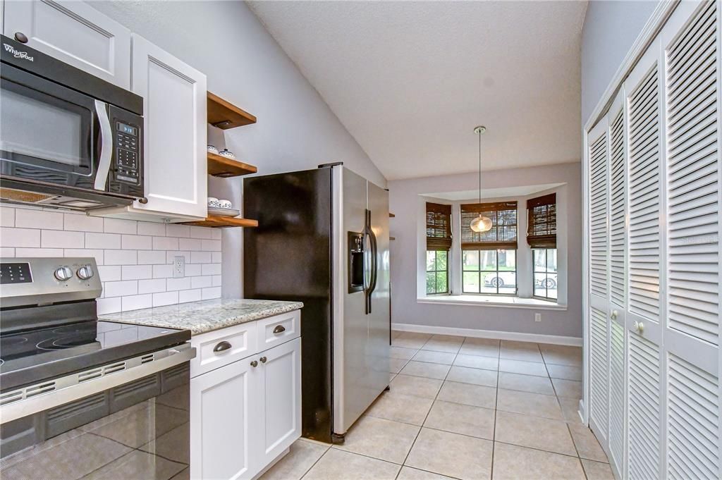 For Sale: $350,000 (3 beds, 2 baths, 1462 Square Feet)