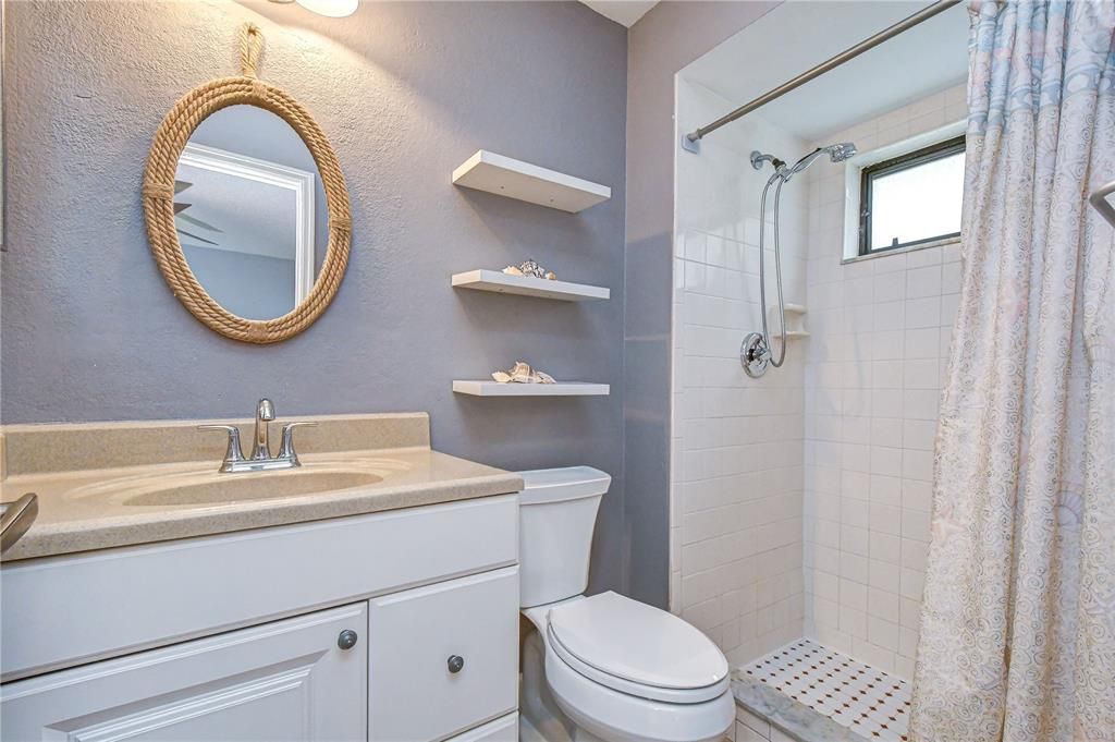 For Sale: $350,000 (3 beds, 2 baths, 1462 Square Feet)