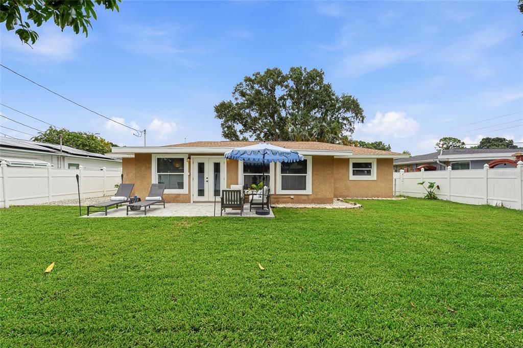 Active With Contract: $380,000 (3 beds, 1 baths, 1284 Square Feet)