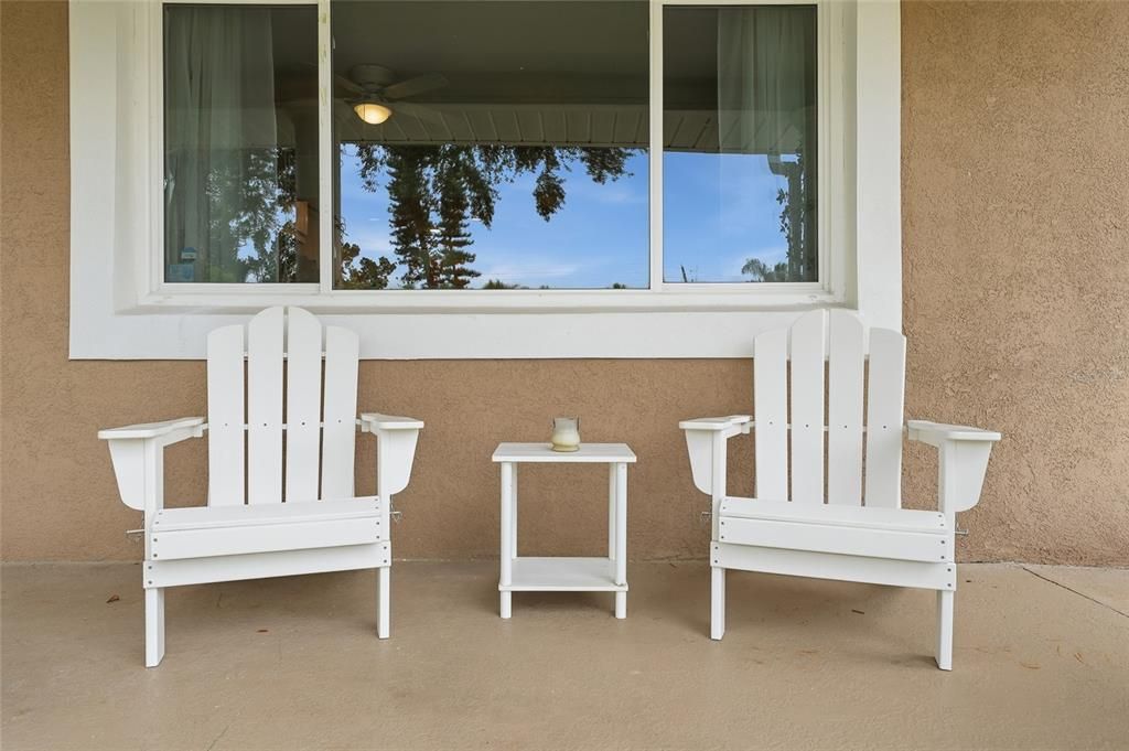 Active With Contract: $380,000 (3 beds, 1 baths, 1284 Square Feet)