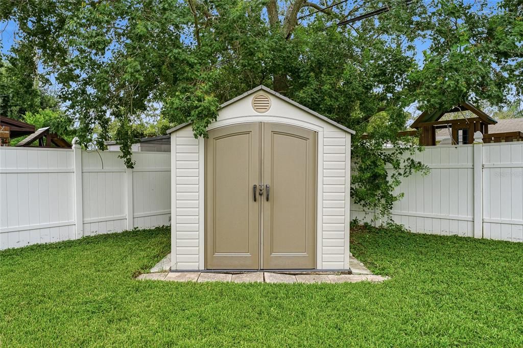 Active With Contract: $380,000 (3 beds, 1 baths, 1284 Square Feet)