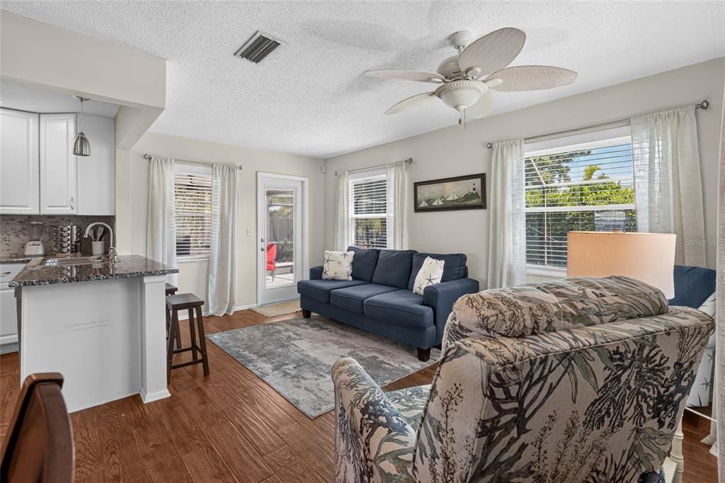 For Rent: $3,000 (3 beds, 2 baths, 1606 Square Feet)