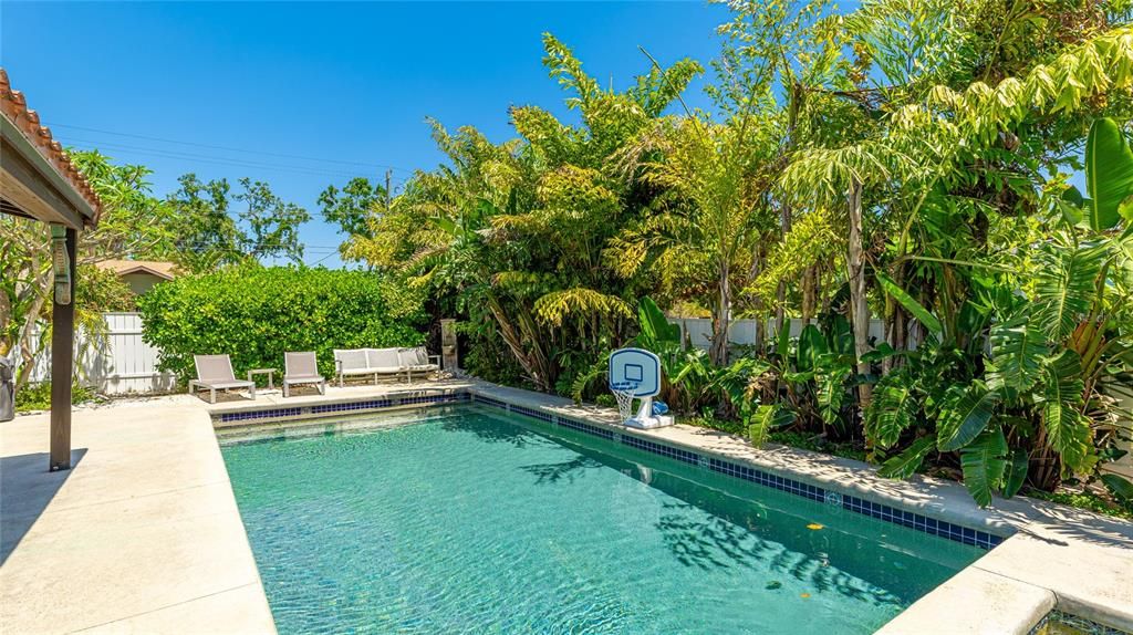 For Sale: $639,000 (3 beds, 2 baths, 1769 Square Feet)