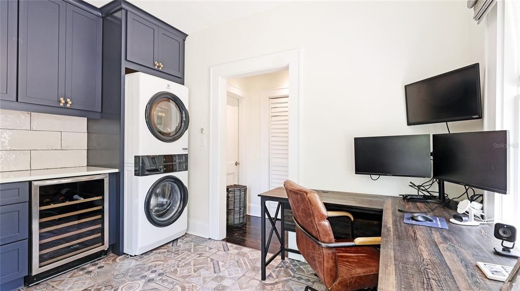For Sale: $639,000 (3 beds, 2 baths, 1769 Square Feet)