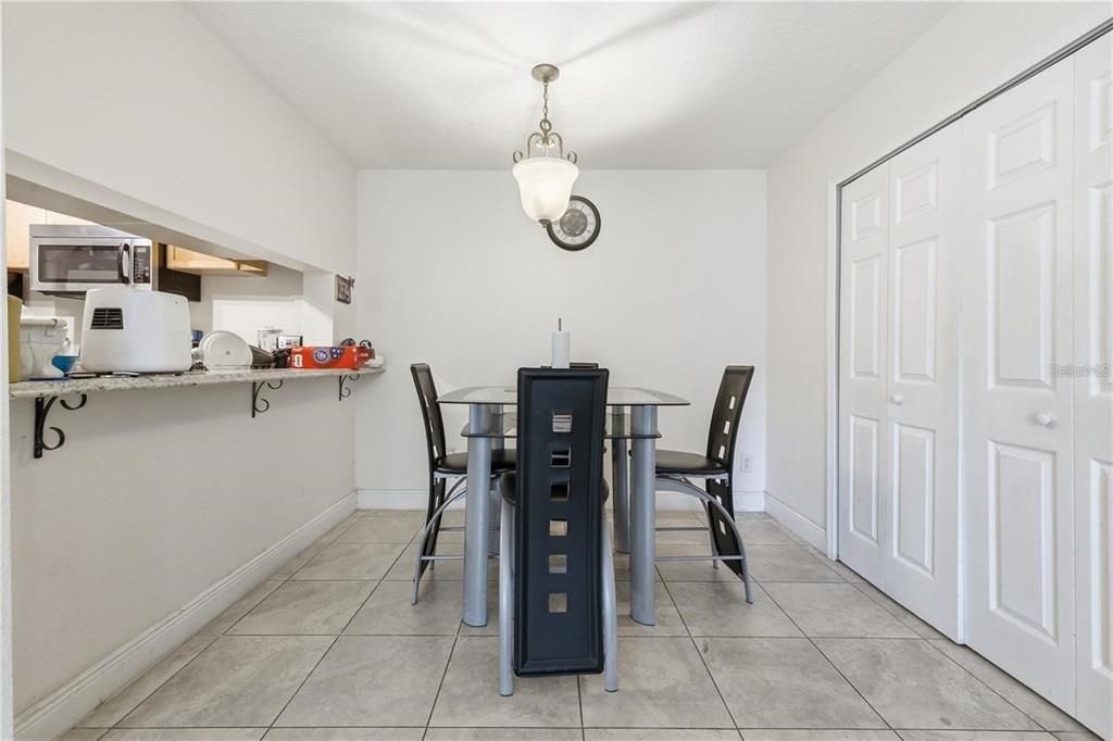 For Sale: $100,000 (2 beds, 2 baths, 934 Square Feet)