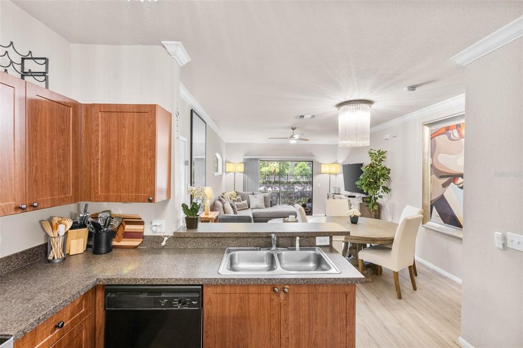 En Venta: $330,000 (2 camas, 2 baños, 1080 Pies cuadrados)