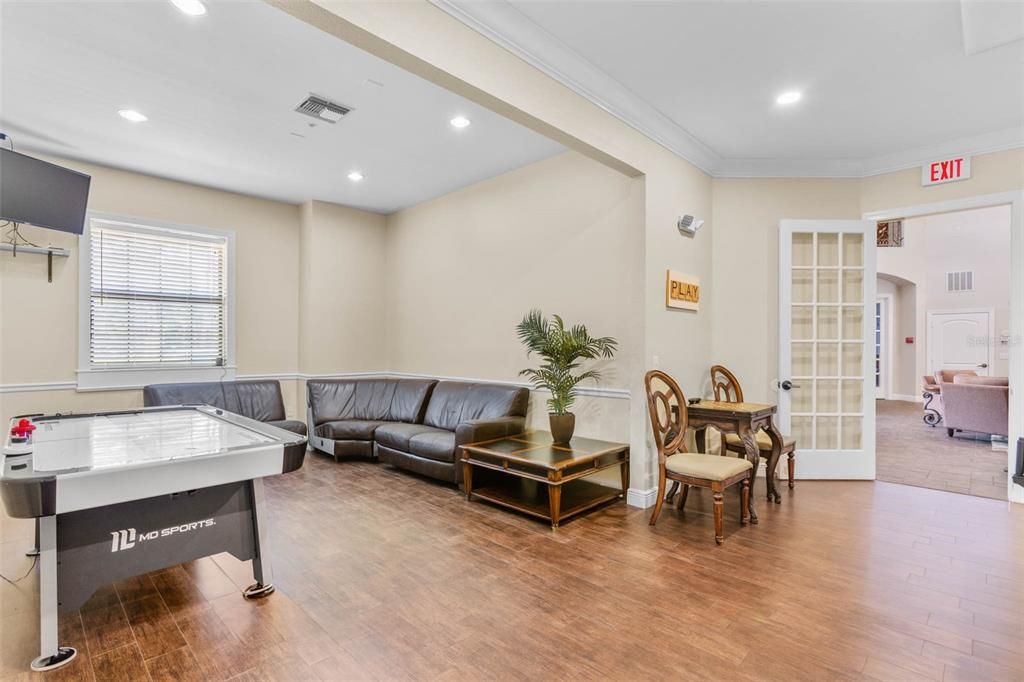 En Venta: $330,000 (2 camas, 2 baños, 1080 Pies cuadrados)