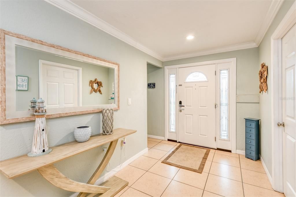 En Venta: $649,900 (4 camas, 2 baños, 1944 Pies cuadrados)