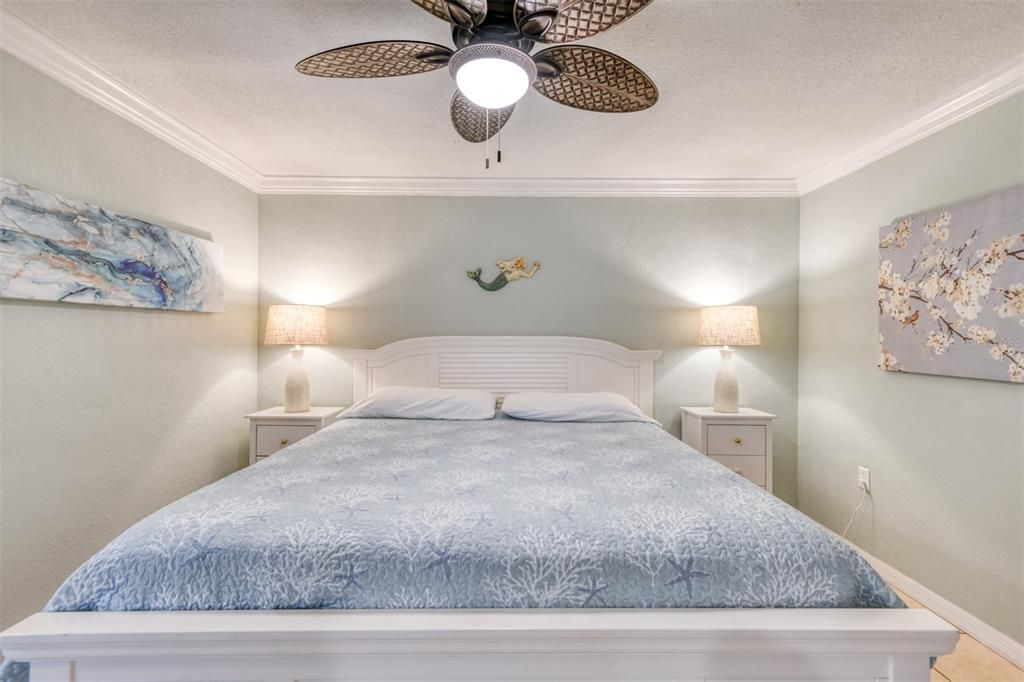 En Venta: $649,900 (4 camas, 2 baños, 1944 Pies cuadrados)