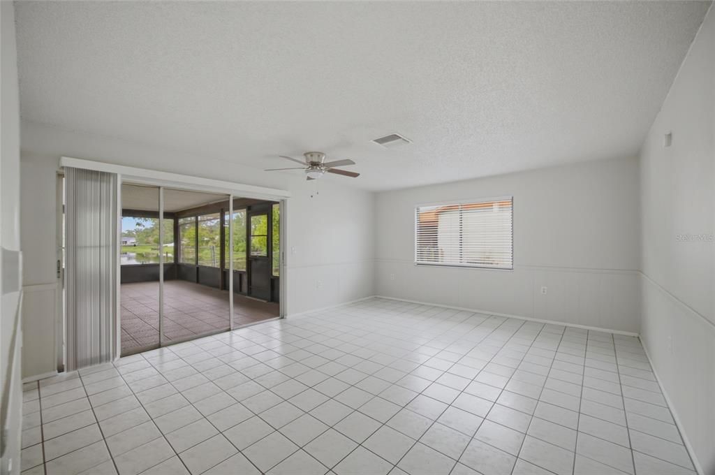 En Venta: $309,900 (3 camas, 2 baños, 1653 Pies cuadrados)