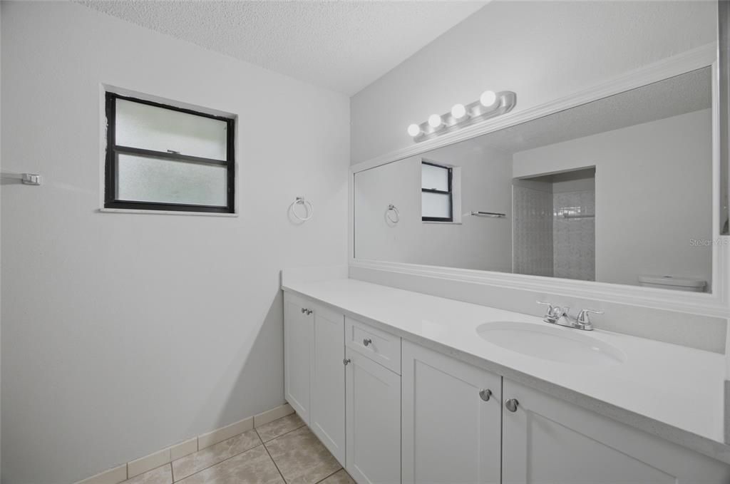 En Venta: $309,900 (3 camas, 2 baños, 1653 Pies cuadrados)