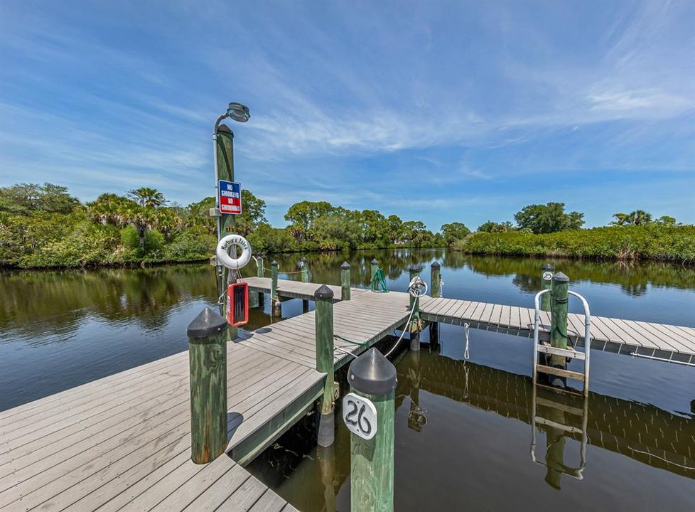Active With Contract: $184,900 (2 beds, 2 baths, 1288 Square Feet)