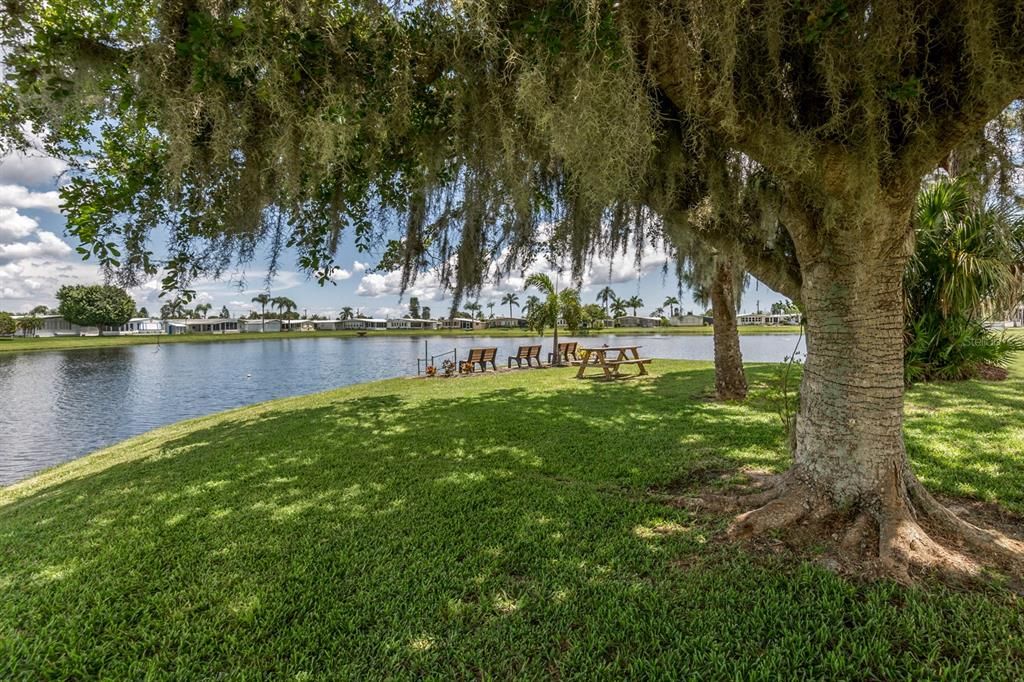 Active With Contract: $184,900 (2 beds, 2 baths, 1288 Square Feet)