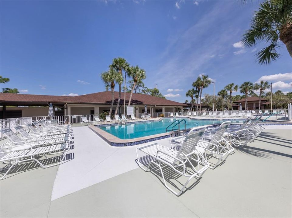 Active With Contract: $184,900 (2 beds, 2 baths, 1288 Square Feet)