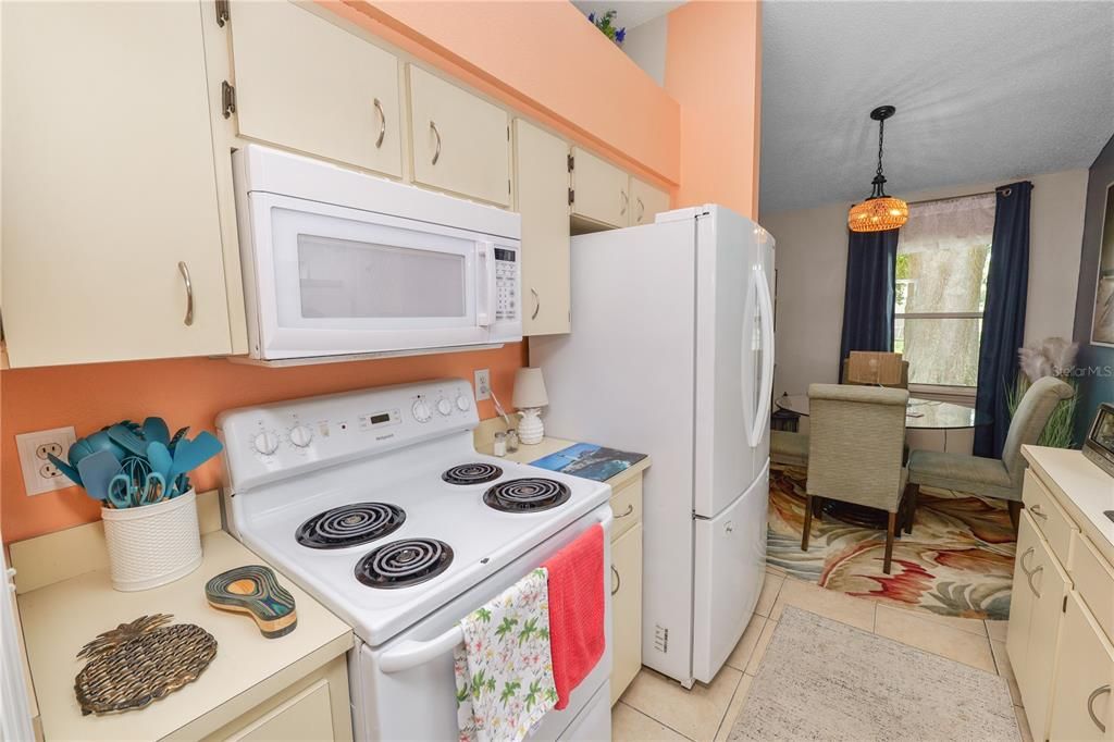 На продажу: $309,000 (3 спален, 2 ванн, 1109 Квадратных фут)