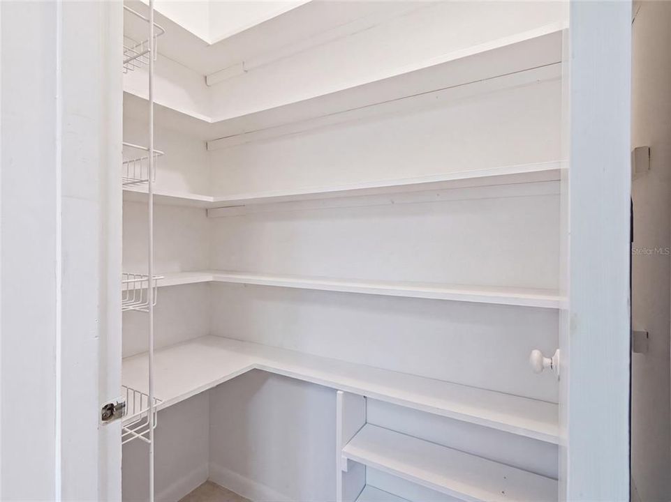 For Sale: $350,000 (3 beds, 2 baths, 1514 Square Feet)