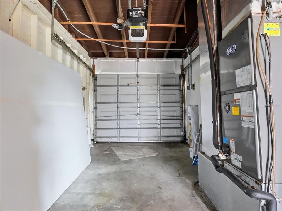 For Sale: $350,000 (3 beds, 2 baths, 1514 Square Feet)