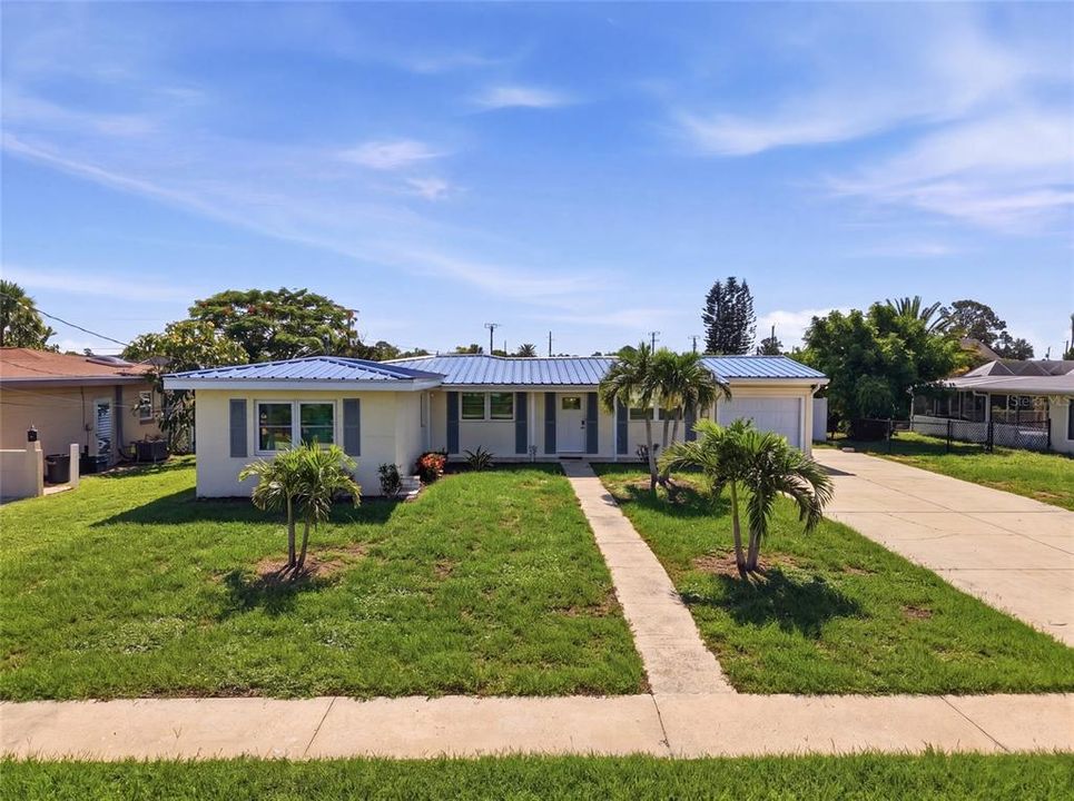 For Sale: $350,000 (3 beds, 2 baths, 1514 Square Feet)