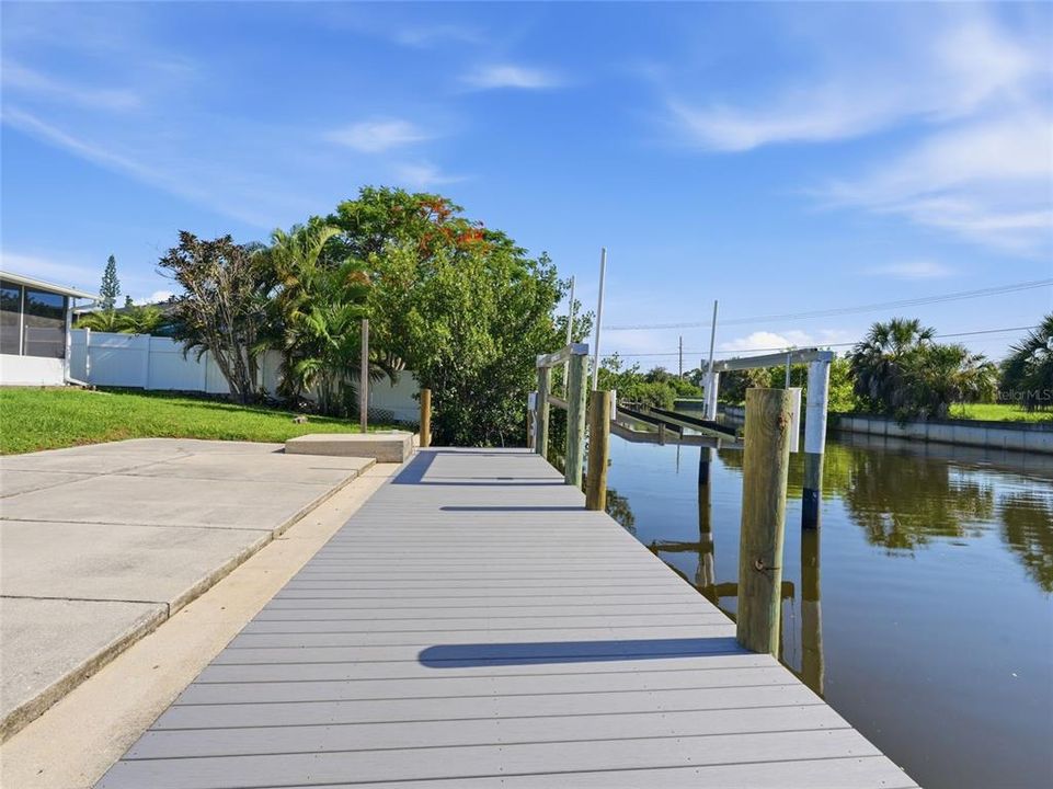 For Sale: $350,000 (3 beds, 2 baths, 1514 Square Feet)