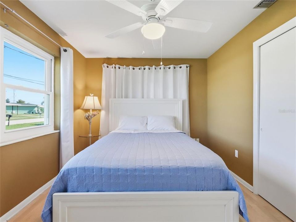 For Sale: $350,000 (3 beds, 2 baths, 1514 Square Feet)