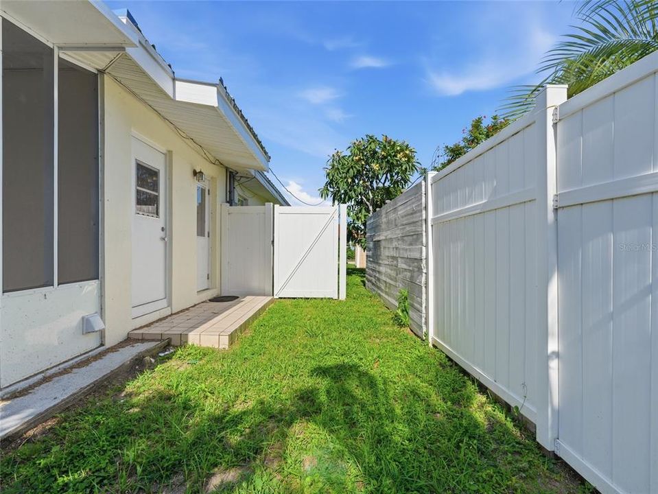 For Sale: $350,000 (3 beds, 2 baths, 1514 Square Feet)