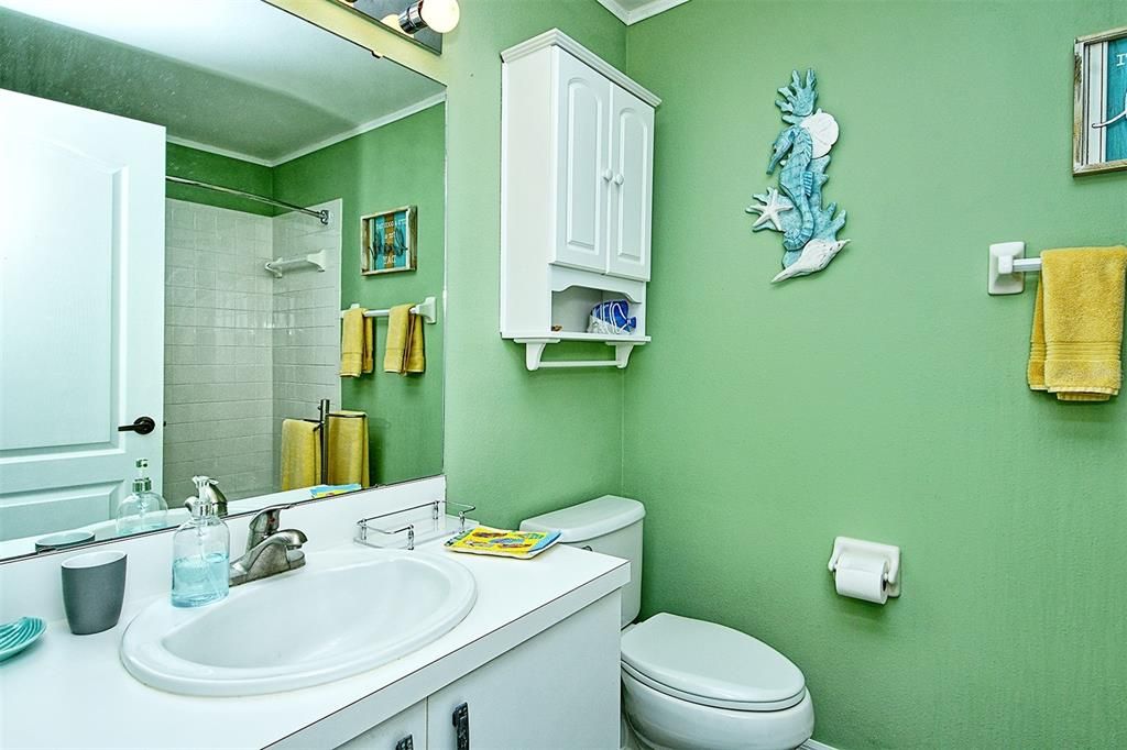 For Sale: $279,000 (2 beds, 2 baths, 1106 Square Feet)