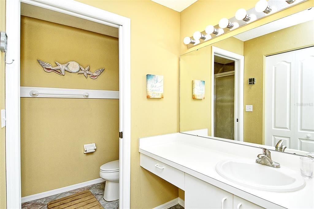 For Sale: $279,000 (2 beds, 2 baths, 1106 Square Feet)