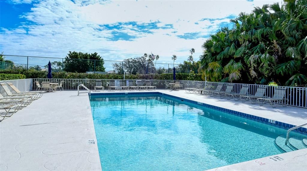 For Sale: $279,000 (2 beds, 2 baths, 1106 Square Feet)