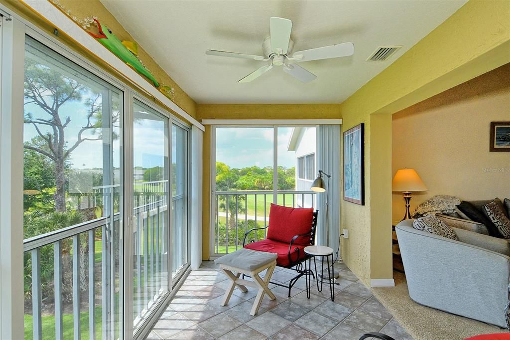 For Sale: $279,000 (2 beds, 2 baths, 1106 Square Feet)