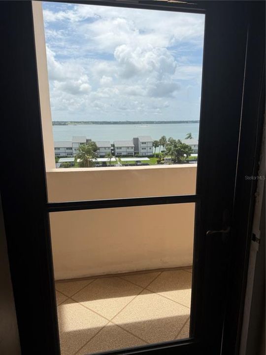 For Rent: $5,000 (2 beds, 2 baths, 1094 Square Feet)