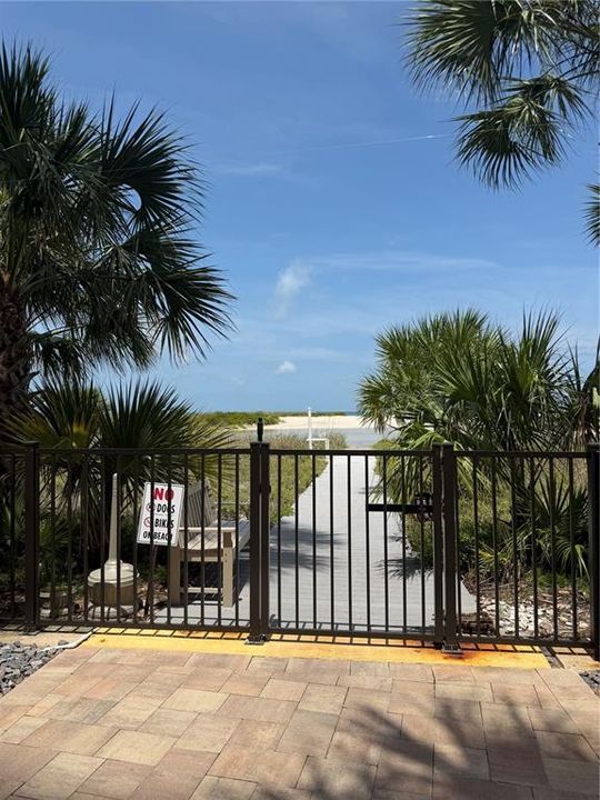 For Rent: $5,000 (2 beds, 2 baths, 1094 Square Feet)