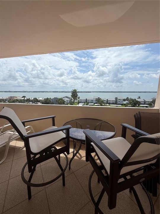 For Rent: $5,000 (2 beds, 2 baths, 1094 Square Feet)