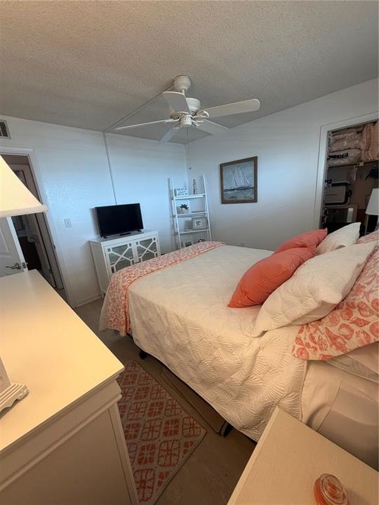For Rent: $5,000 (2 beds, 2 baths, 1094 Square Feet)
