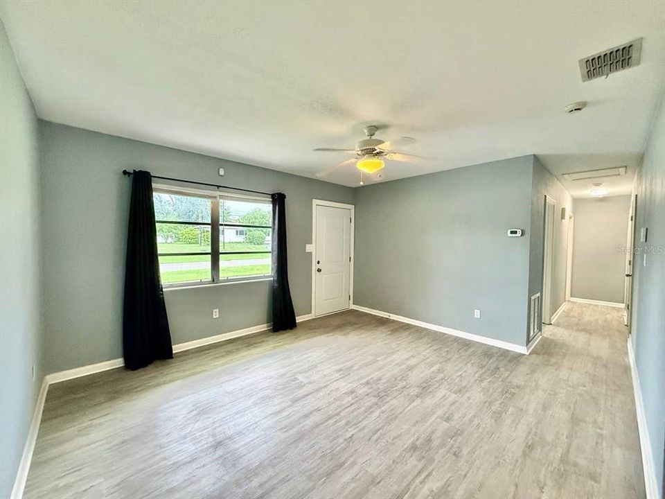 For Rent: $2,350 (3 beds, 3 baths, 1198 Square Feet)