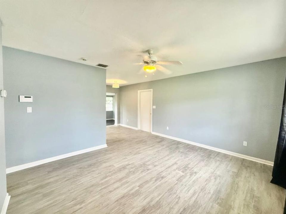 For Rent: $2,350 (3 beds, 3 baths, 1198 Square Feet)