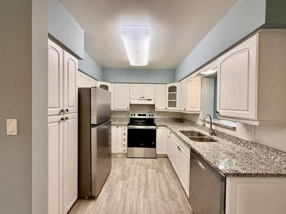 For Rent: $2,350 (3 beds, 3 baths, 1198 Square Feet)