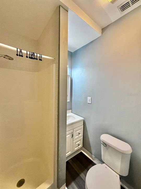 For Rent: $2,350 (3 beds, 3 baths, 1198 Square Feet)