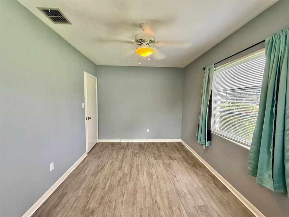 For Rent: $2,350 (3 beds, 3 baths, 1198 Square Feet)