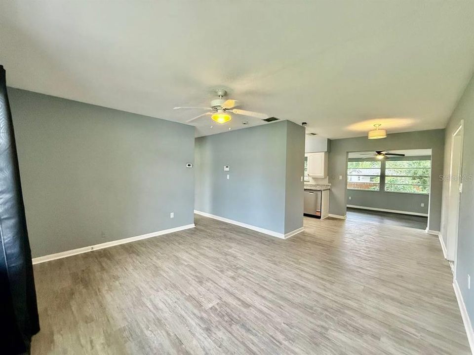For Rent: $2,350 (3 beds, 3 baths, 1198 Square Feet)