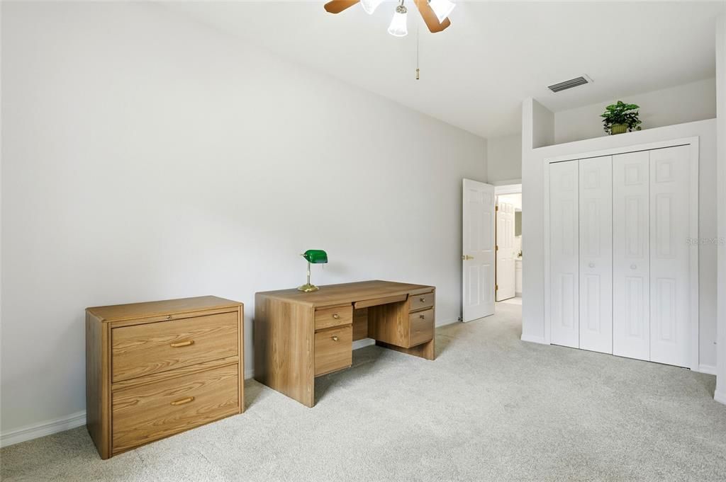 En Venta: $679,000 (4 camas, 3 baños, 2812 Pies cuadrados)