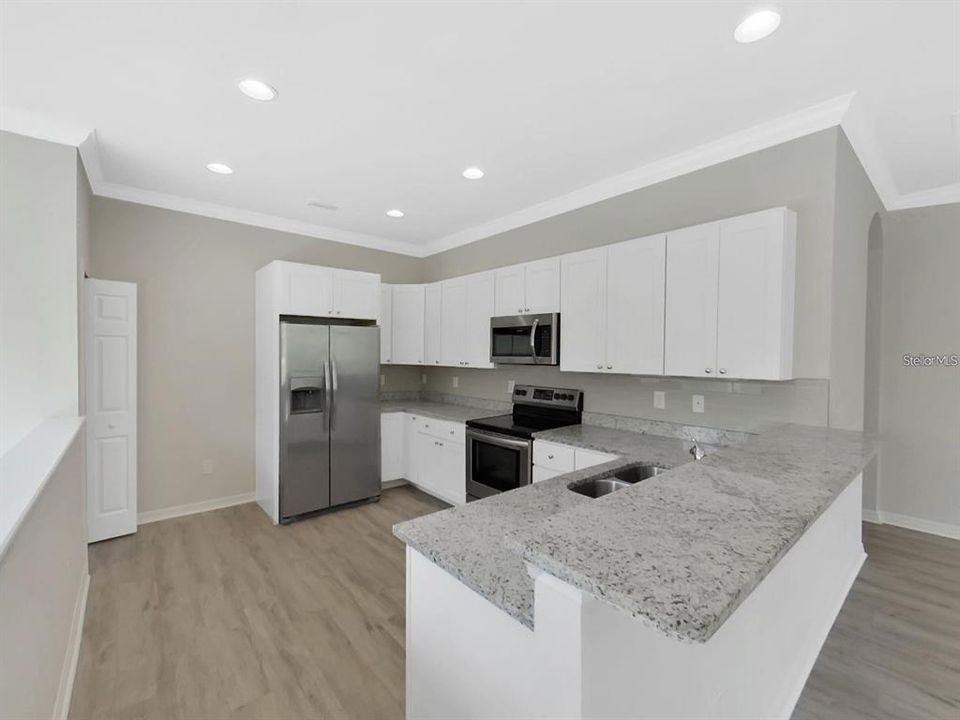 For Rent: $2,650 (3 beds, 2 baths, 1725 Square Feet)