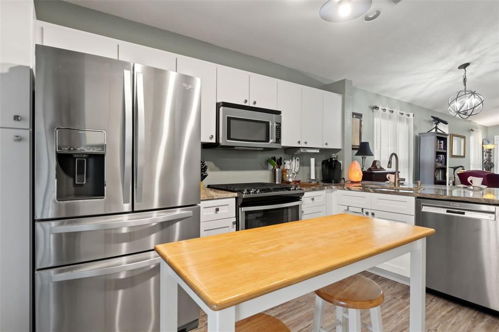 For Sale: $349,900 (3 beds, 2 baths, 1248 Square Feet)