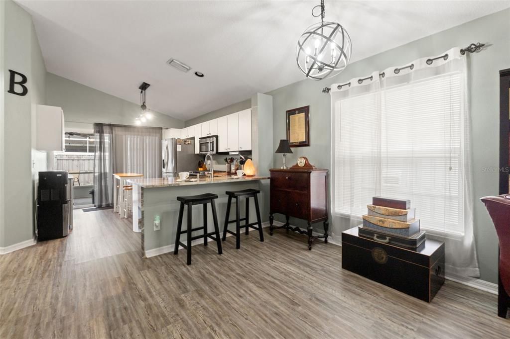 For Sale: $349,900 (3 beds, 2 baths, 1248 Square Feet)