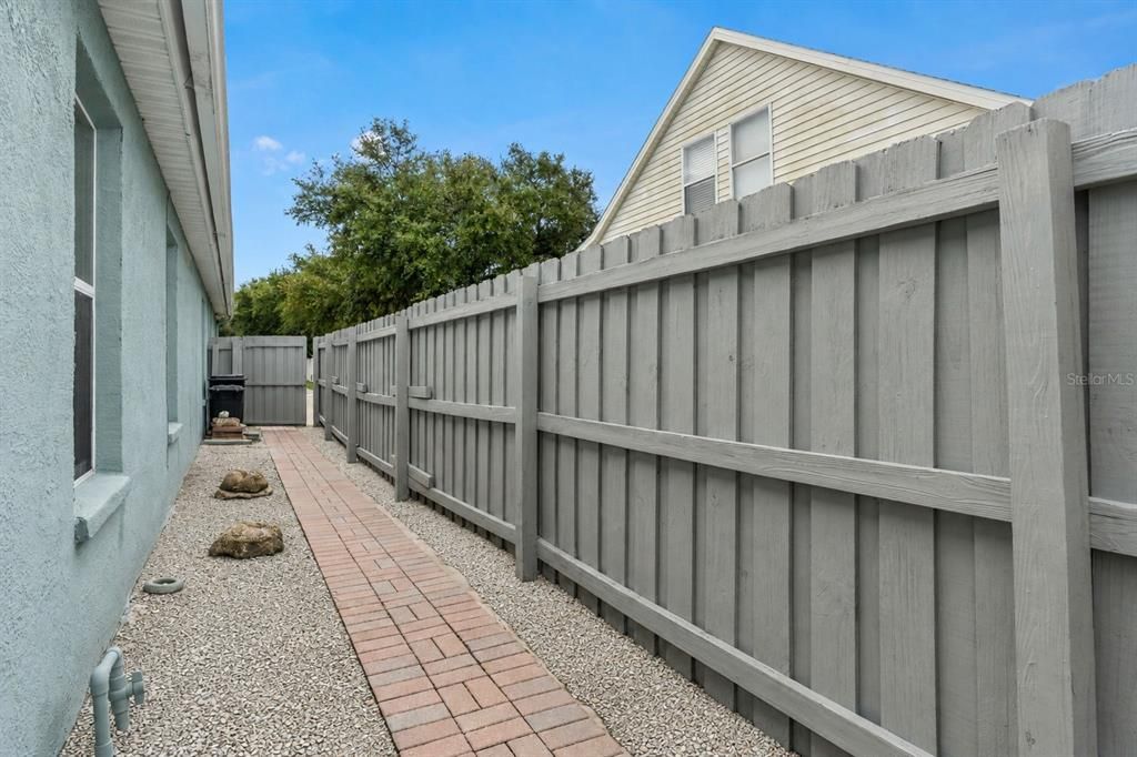 For Sale: $349,900 (3 beds, 2 baths, 1248 Square Feet)